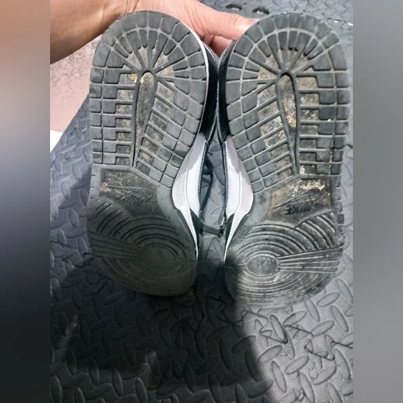 Nike Dunk Panda Men Sneakers - Picture 11 of 16